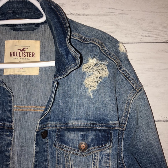 Hollister Distressed Boyfriend Jean Jacket - Picture 3 of 4